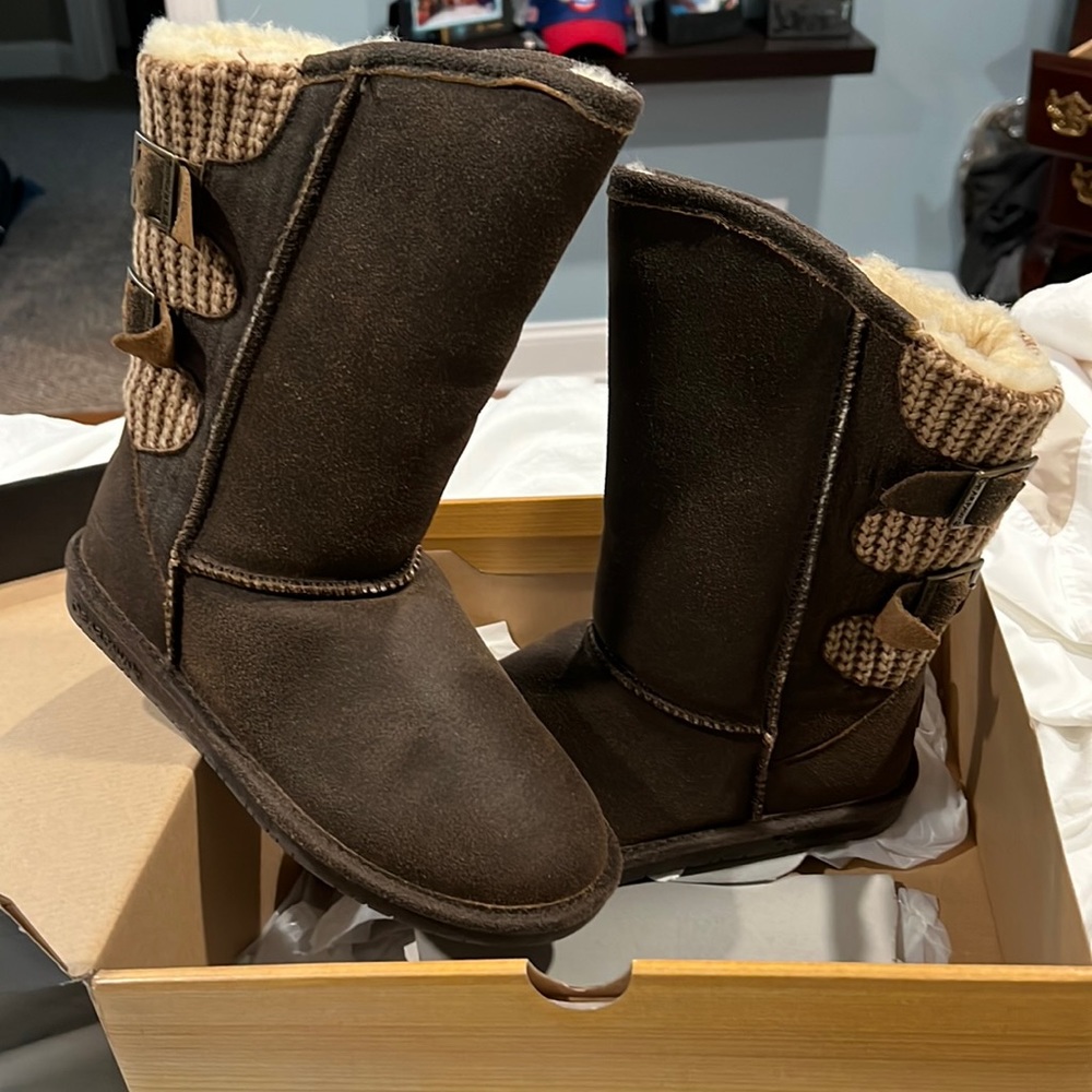 New BearPaw winter boots